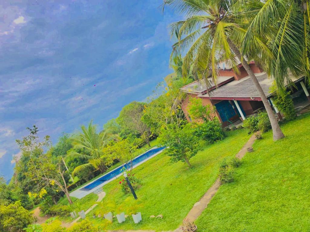 Serenity Lake Resort Yala Tissamaharama Buitenkant foto