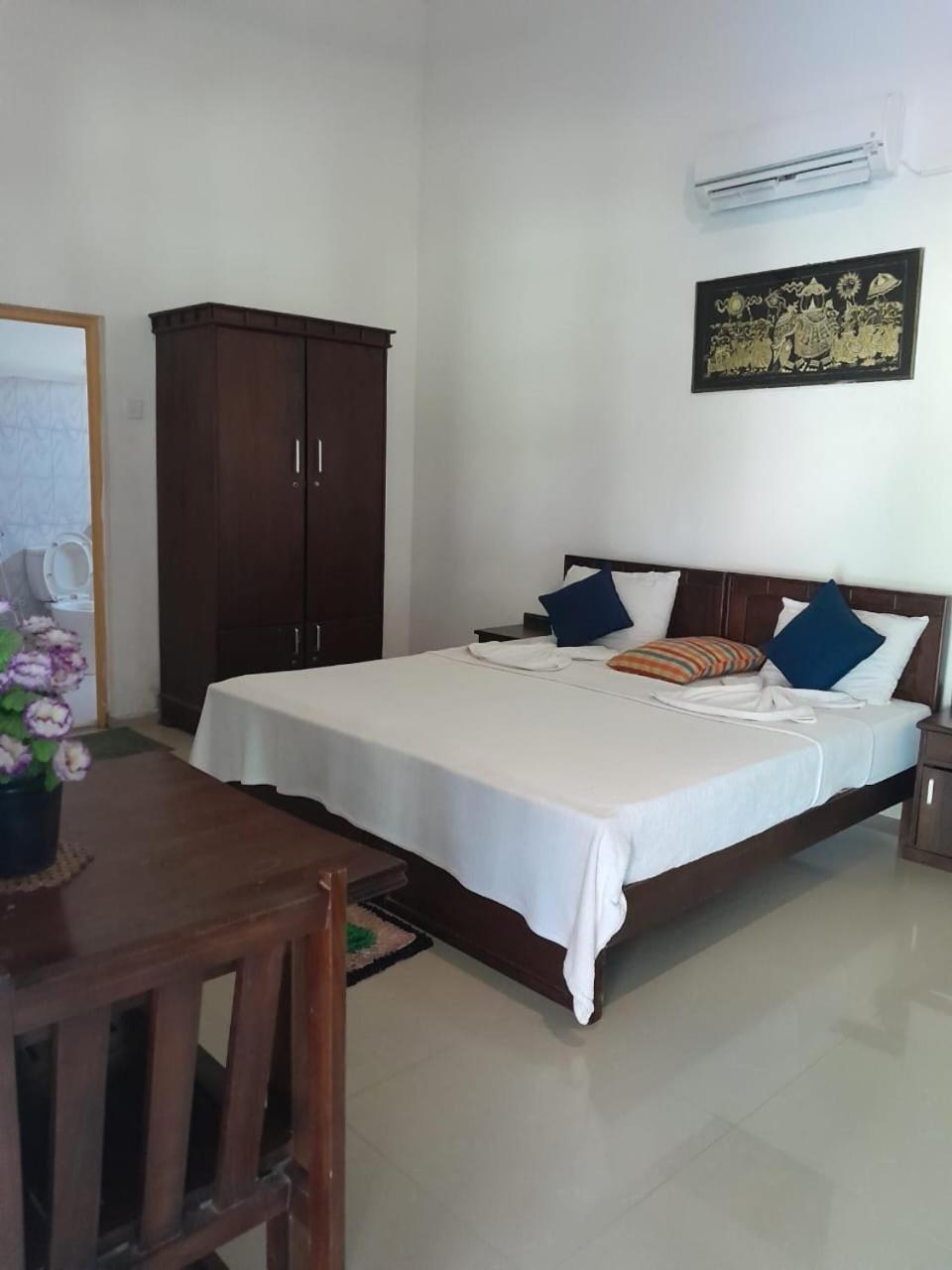 Serenity Lake Resort Yala Tissamaharama Buitenkant foto