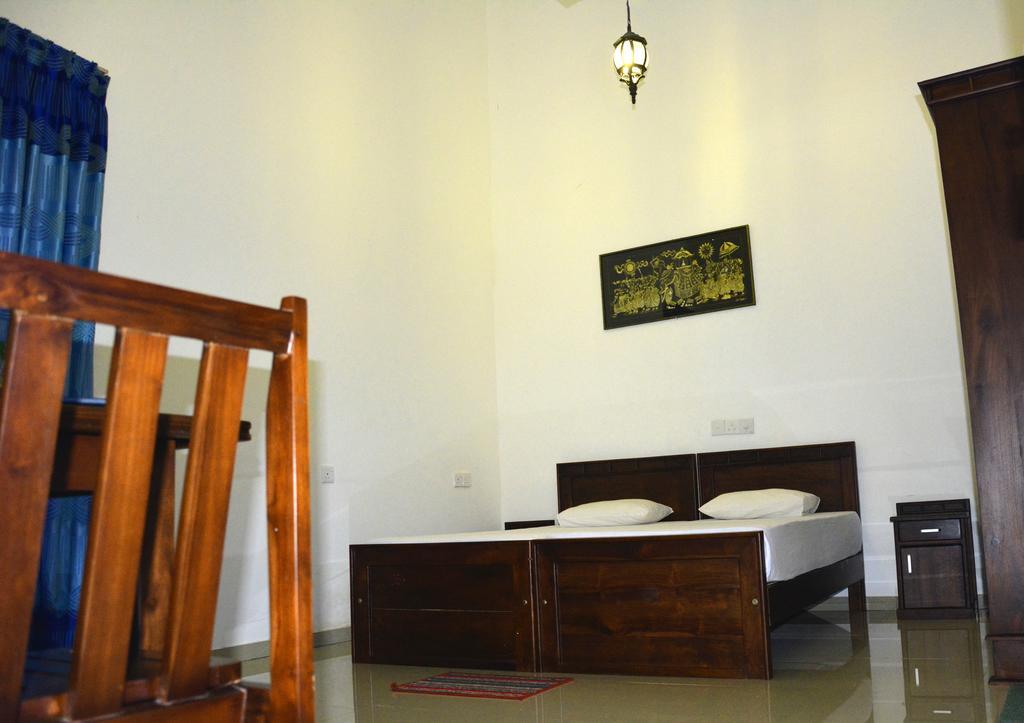 Serenity Lake Resort Yala Tissamaharama Buitenkant foto
