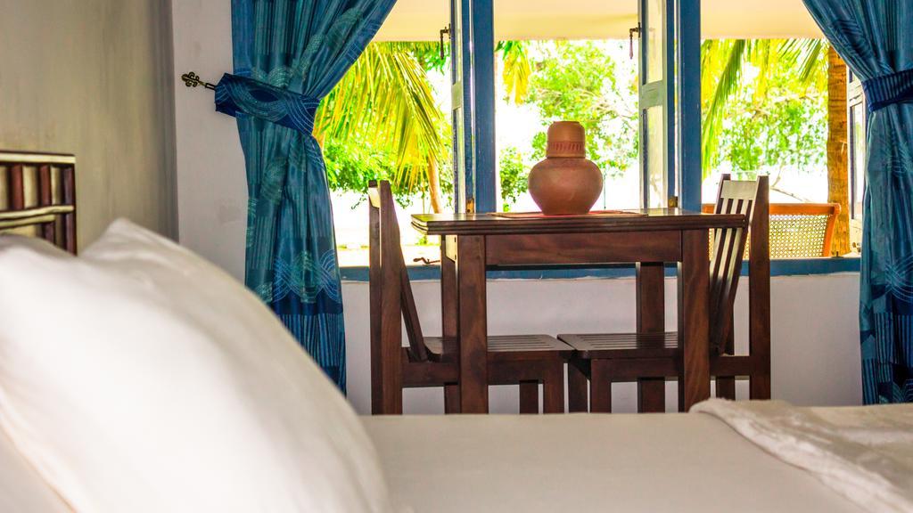 Serenity Lake Resort Yala Tissamaharama Buitenkant foto